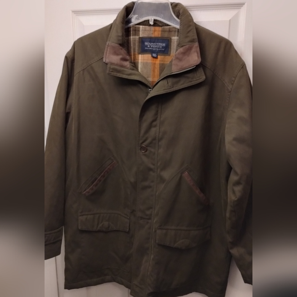 Roundtree & Yorke Barn Coat - Picture 2 of 15